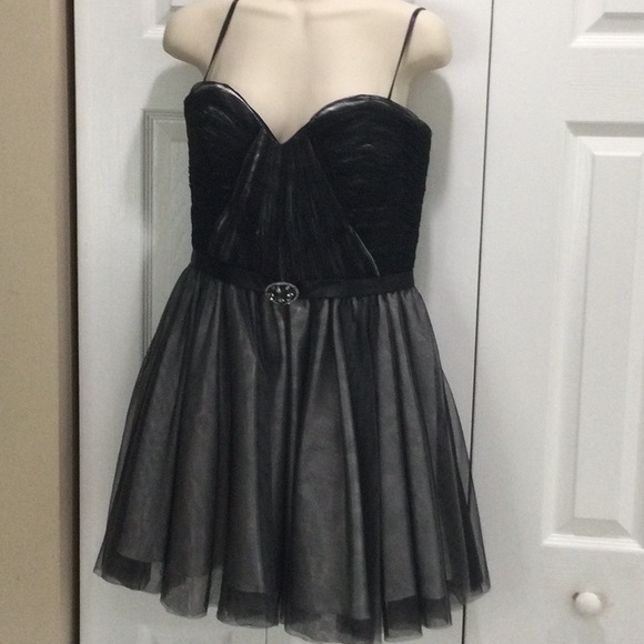 Dress - Picture 4 of 6